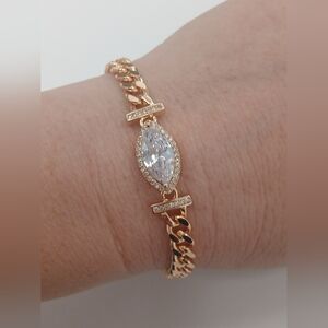 New 18k Goldplated Bracelet with Crystal Accent